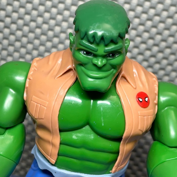 Iconic Rare Preowned Marvel 2002 Playwell Incredible Hulk Kids Toy Figure - Picture 3 of 17